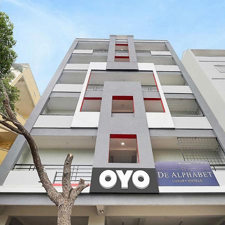 Super Townhouse De Alphabet Hotel Kukatpally Nexus Mall Haydarabad Dış mekan fotoğraf