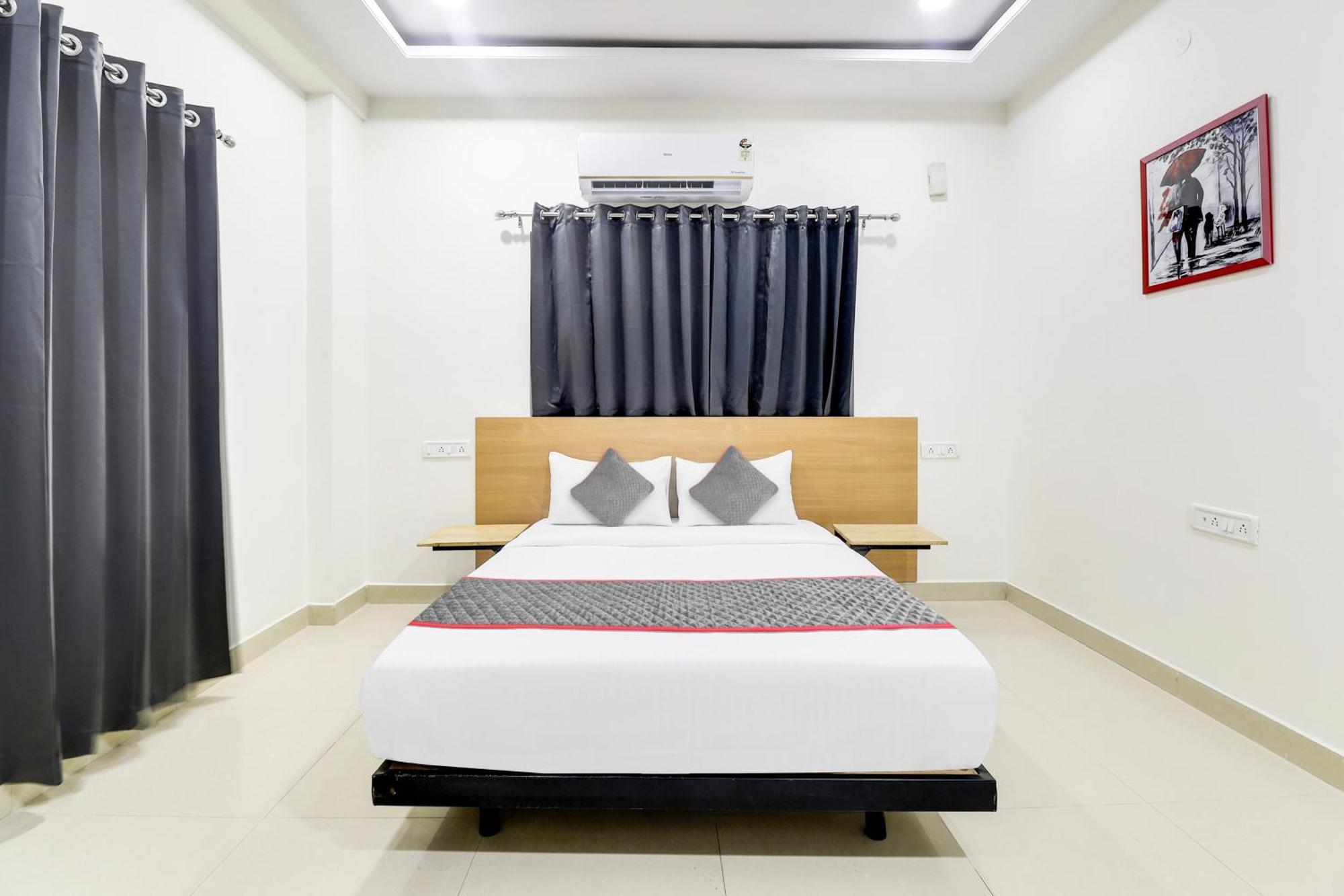 Super Townhouse De Alphabet Hotel Kukatpally Nexus Mall Haydarabad Dış mekan fotoğraf