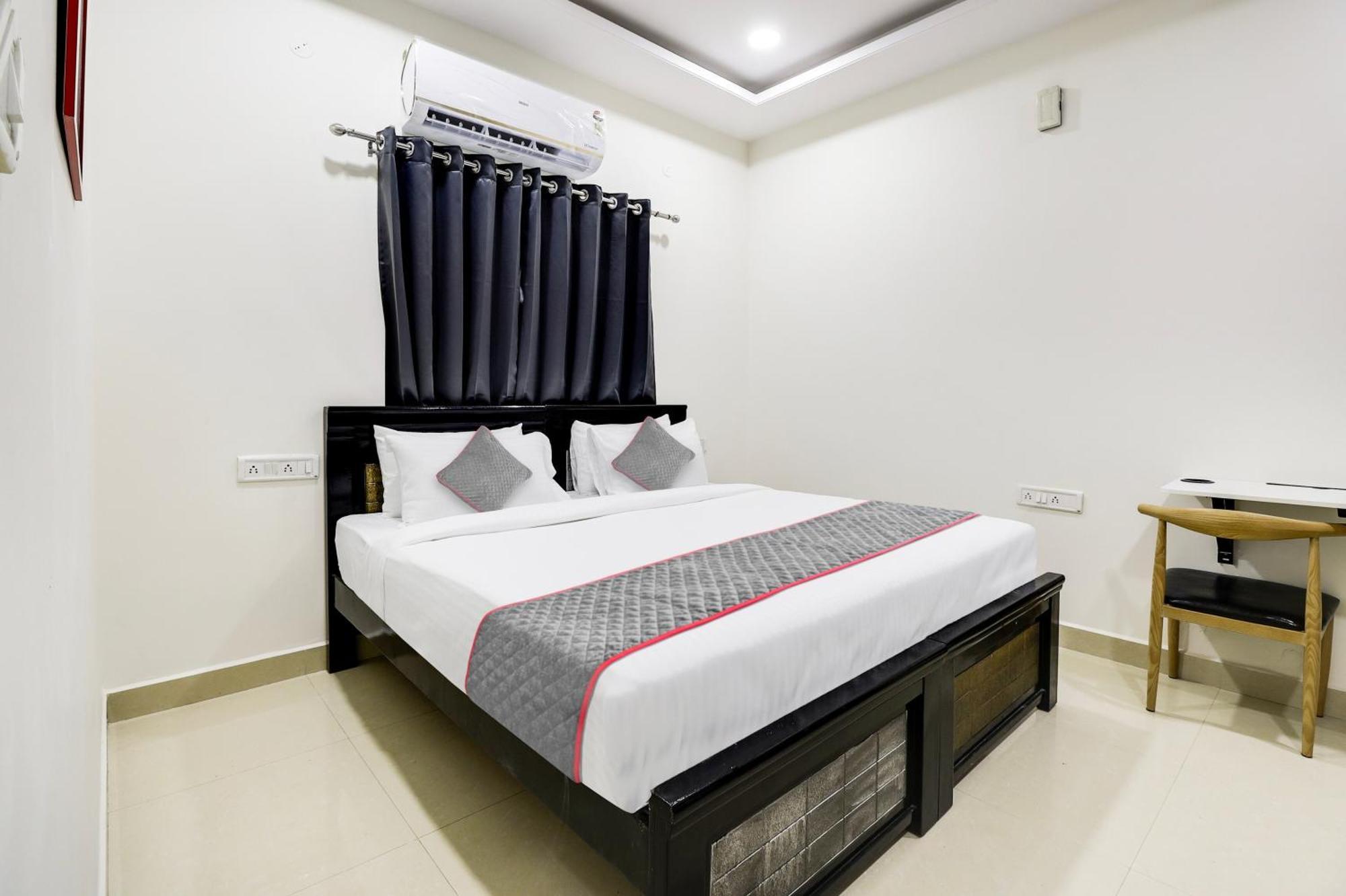 Super Townhouse De Alphabet Hotel Kukatpally Nexus Mall Haydarabad Dış mekan fotoğraf