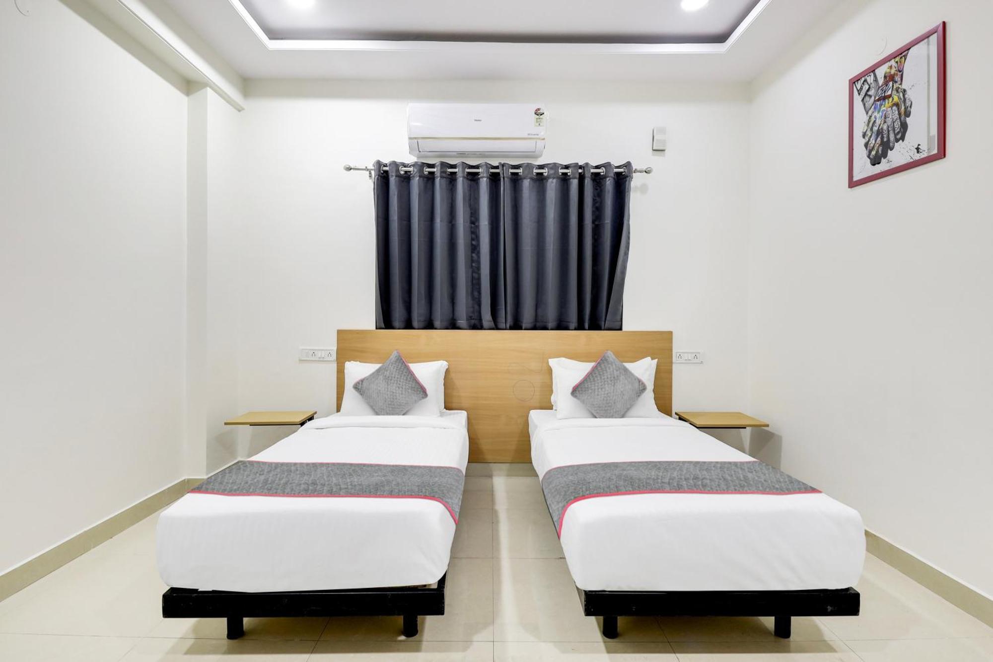 Super Townhouse De Alphabet Hotel Kukatpally Nexus Mall Haydarabad Dış mekan fotoğraf