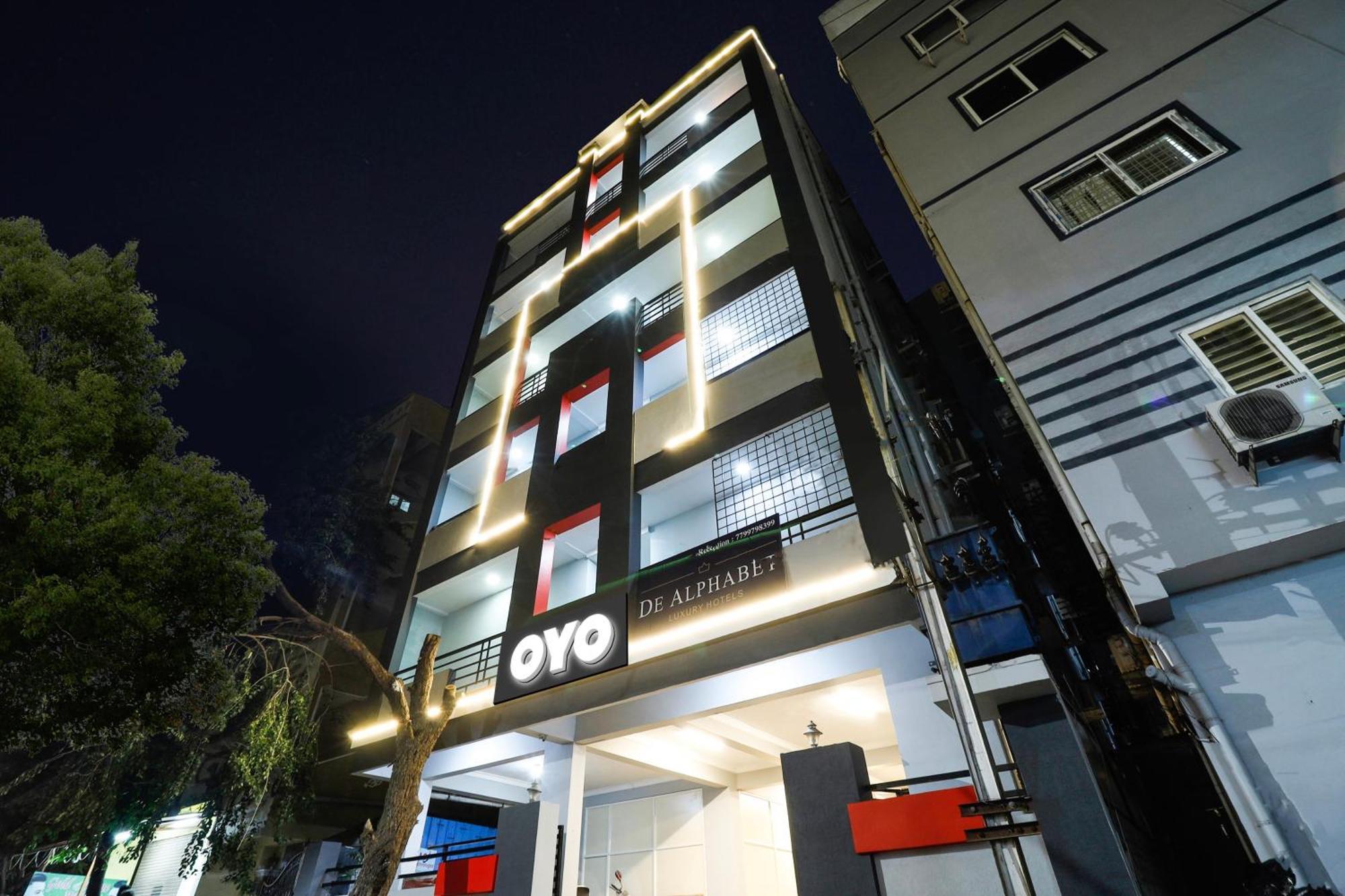 Super Townhouse De Alphabet Hotel Kukatpally Nexus Mall Haydarabad Dış mekan fotoğraf
