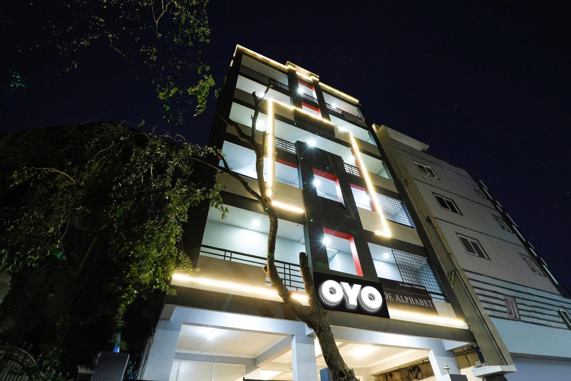 Super Townhouse De Alphabet Hotel Kukatpally Nexus Mall Haydarabad Dış mekan fotoğraf