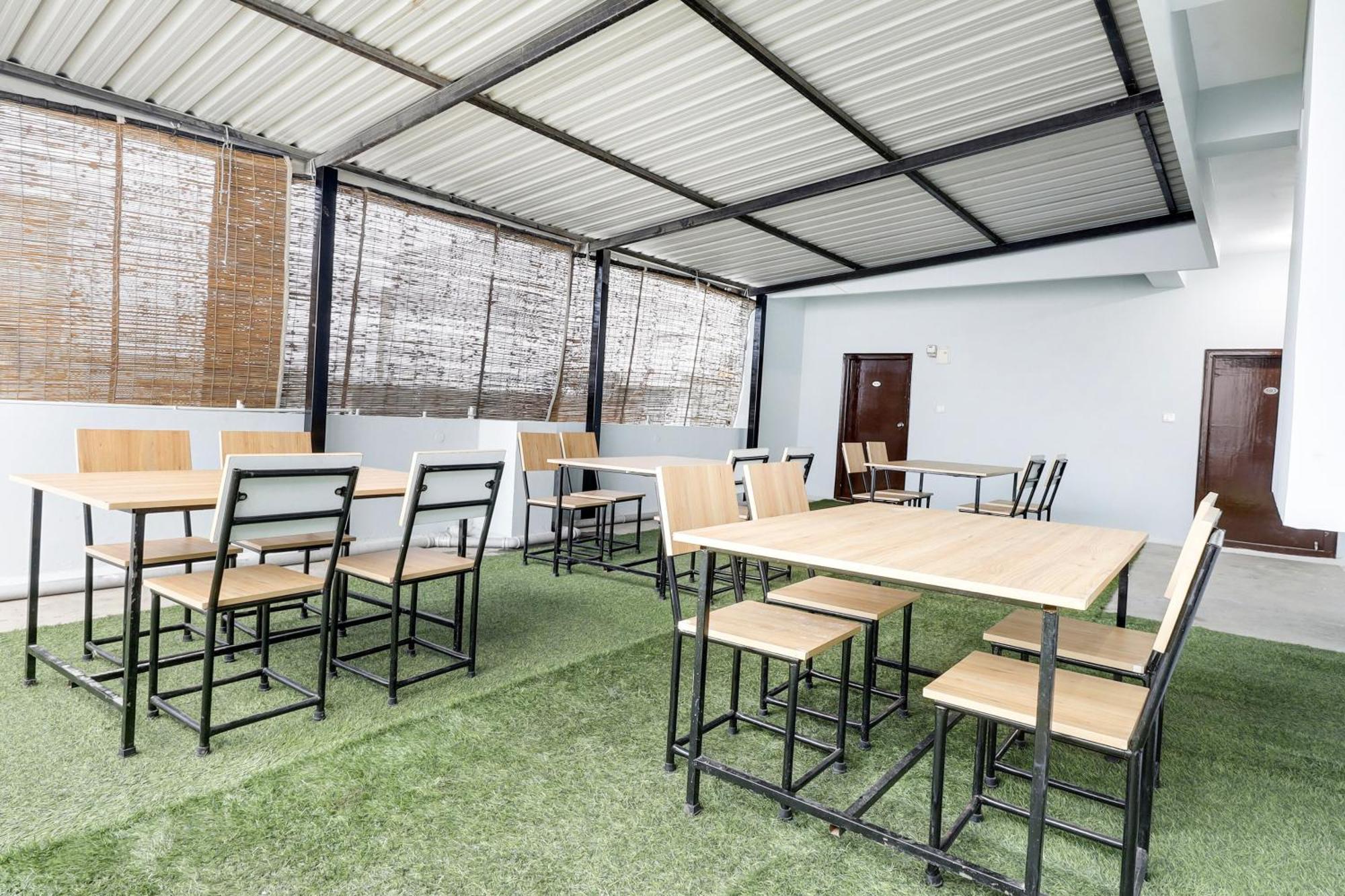 Super Townhouse De Alphabet Hotel Kukatpally Nexus Mall Haydarabad Dış mekan fotoğraf