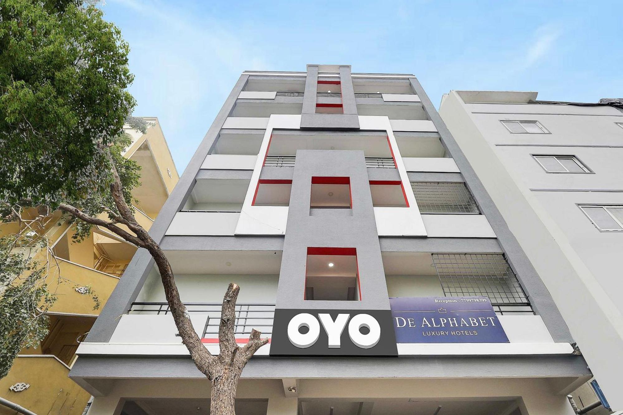 Super Townhouse De Alphabet Hotel Kukatpally Nexus Mall Haydarabad Dış mekan fotoğraf